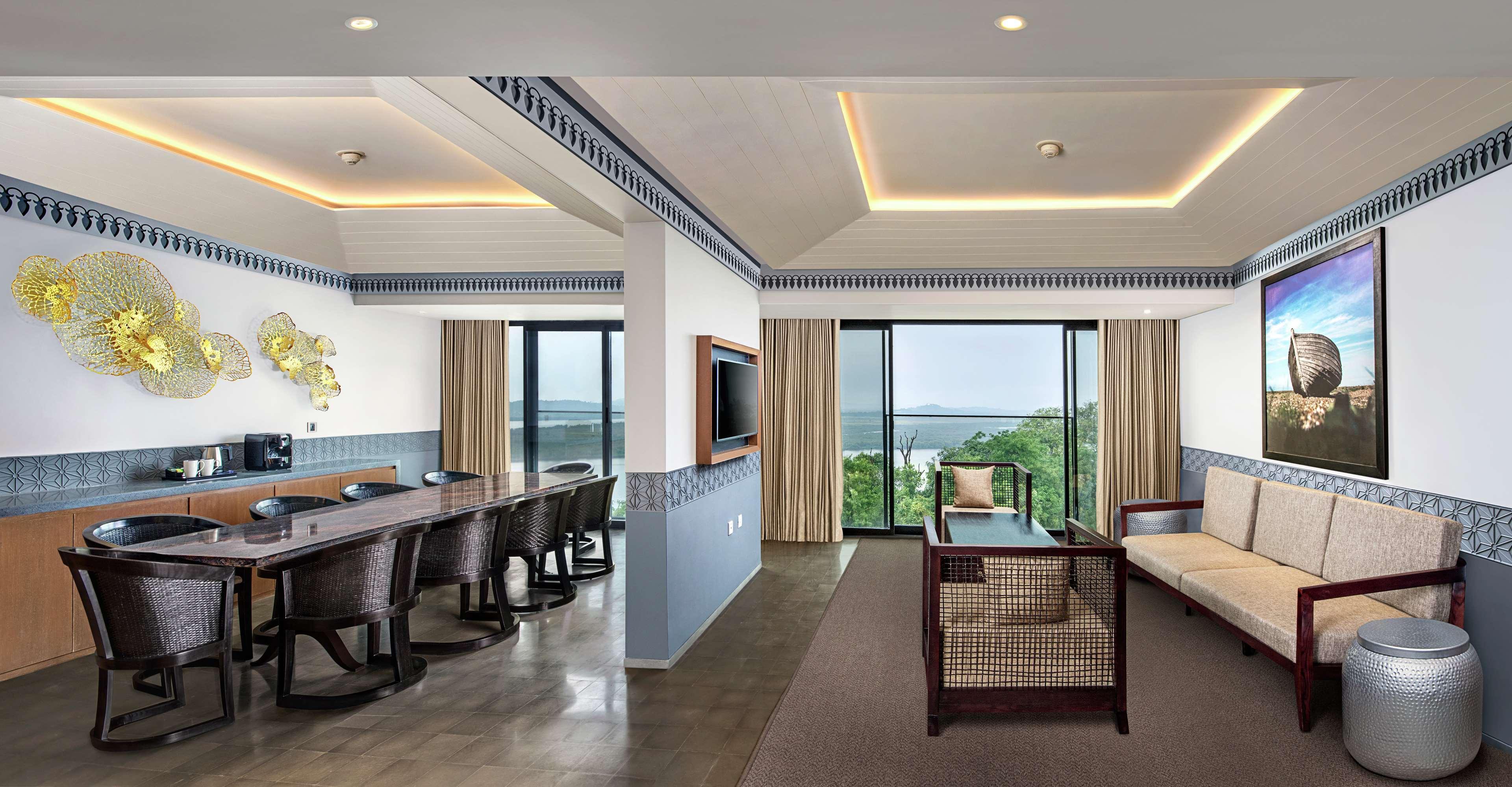 Doubletree By Hilton Goa - Panaji Hotel Ngoại thất bức ảnh