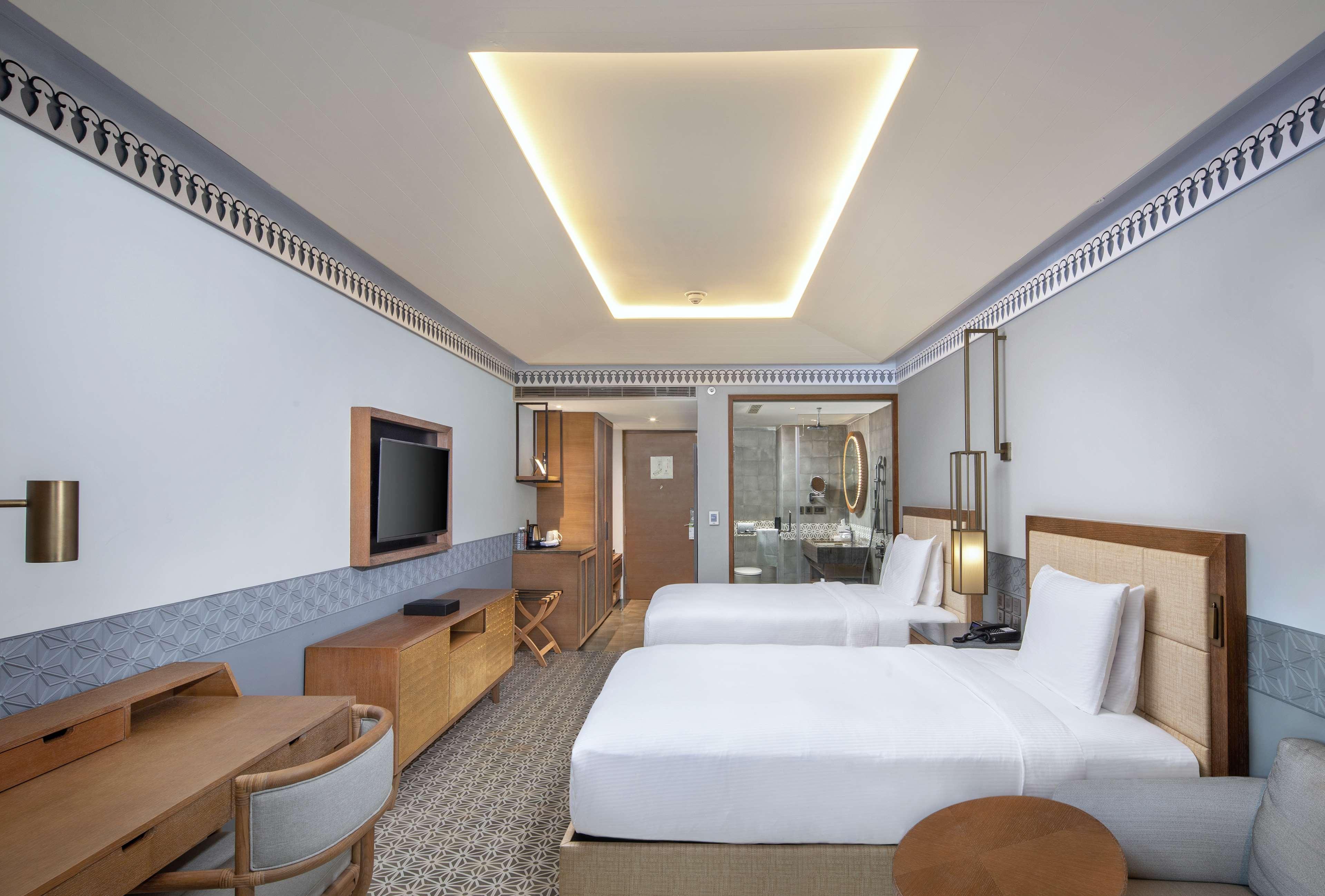 Doubletree By Hilton Goa - Panaji Hotel Ngoại thất bức ảnh
