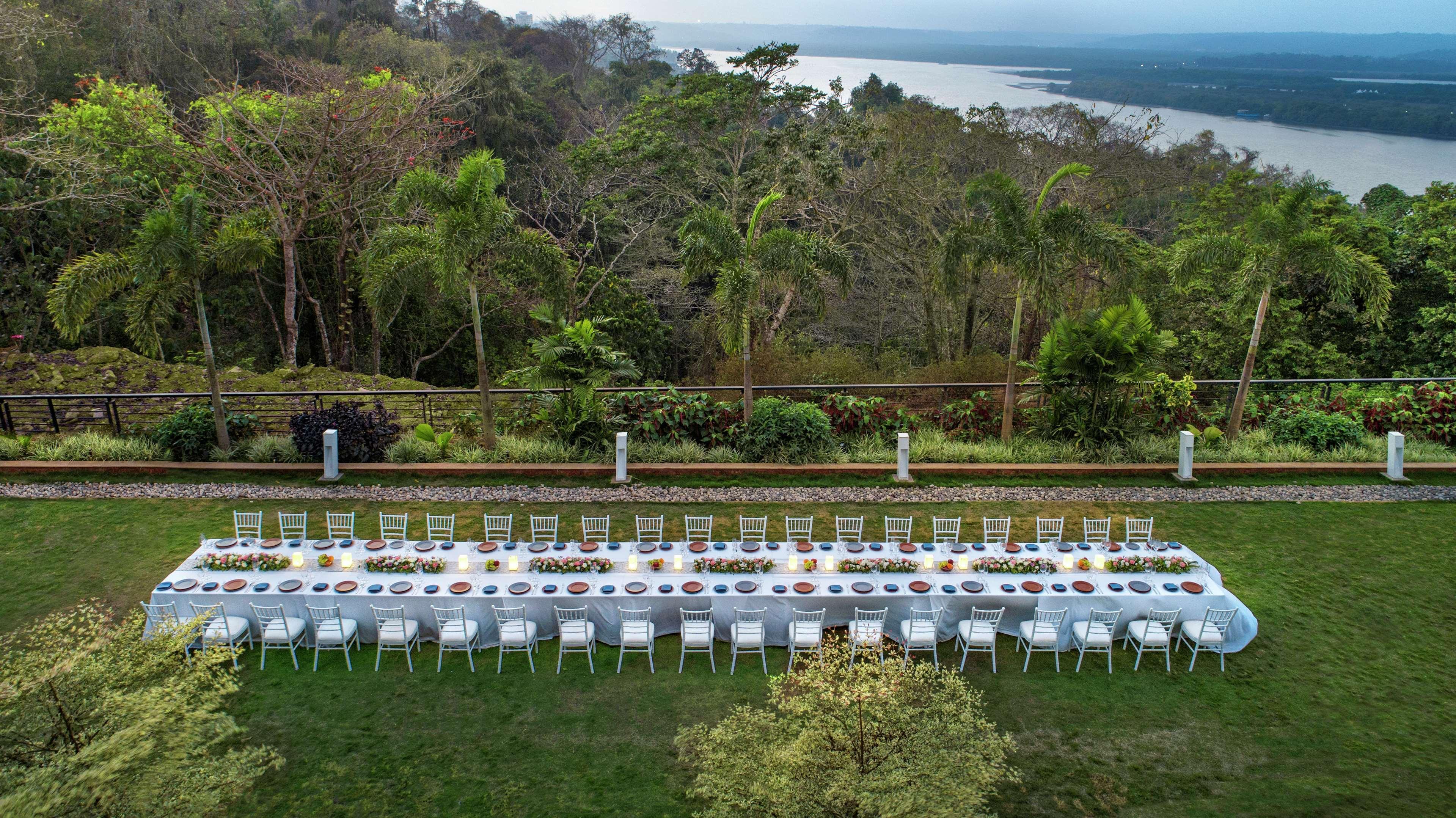 Doubletree By Hilton Goa - Panaji Hotel Ngoại thất bức ảnh