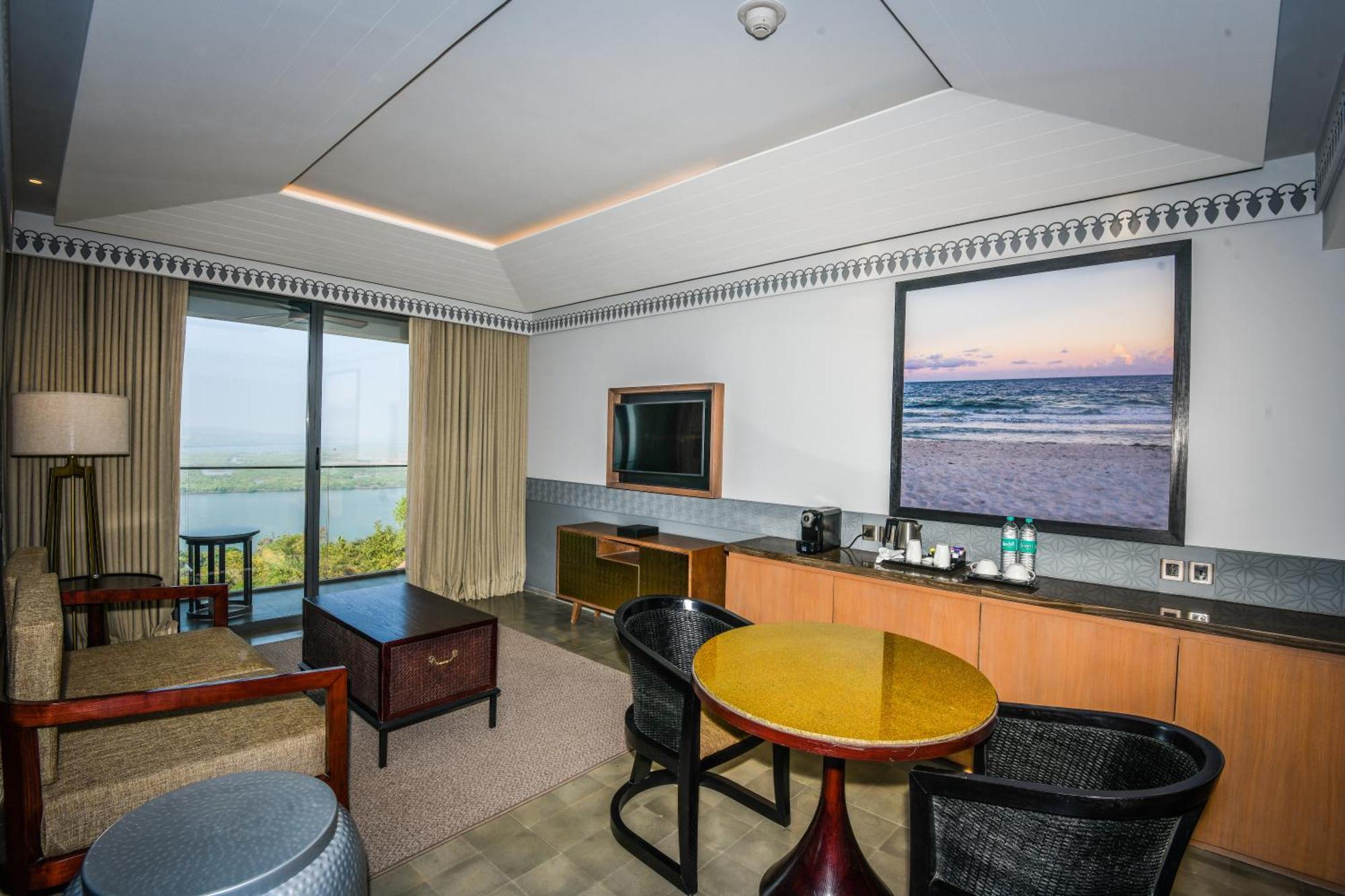 Doubletree By Hilton Goa - Panaji Hotel Ngoại thất bức ảnh