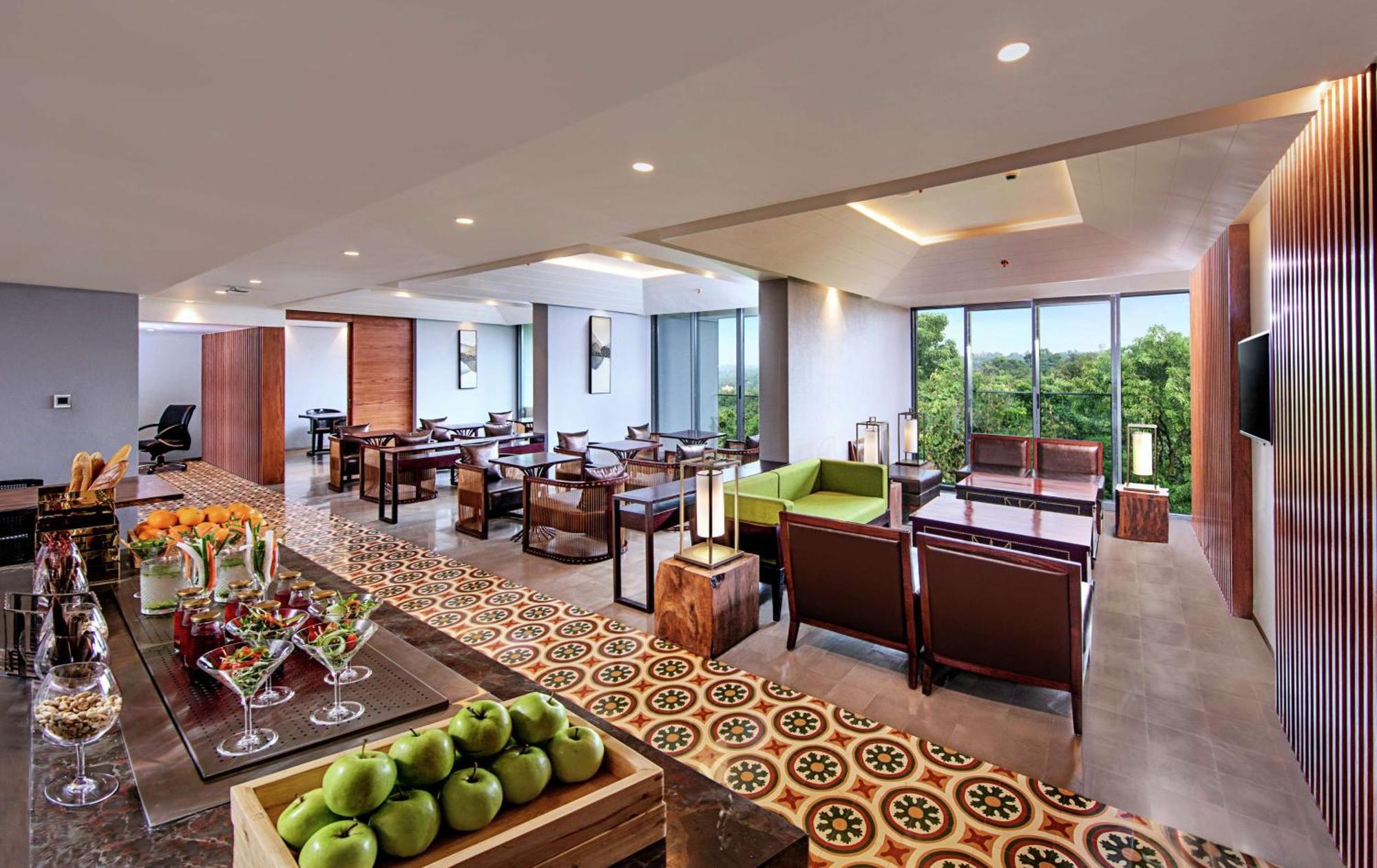 Doubletree By Hilton Goa - Panaji Hotel Ngoại thất bức ảnh