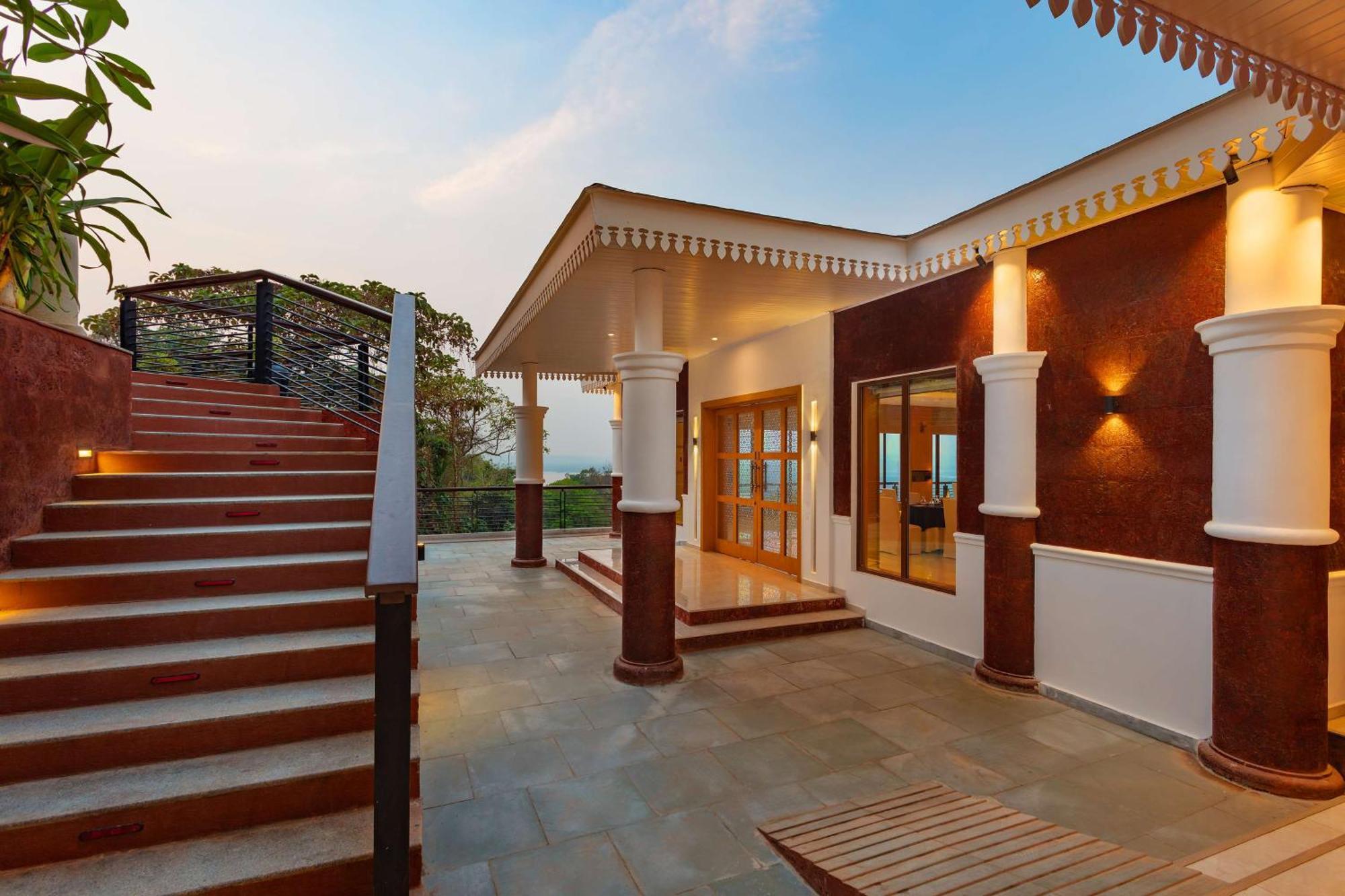 Doubletree By Hilton Goa - Panaji Hotel Ngoại thất bức ảnh