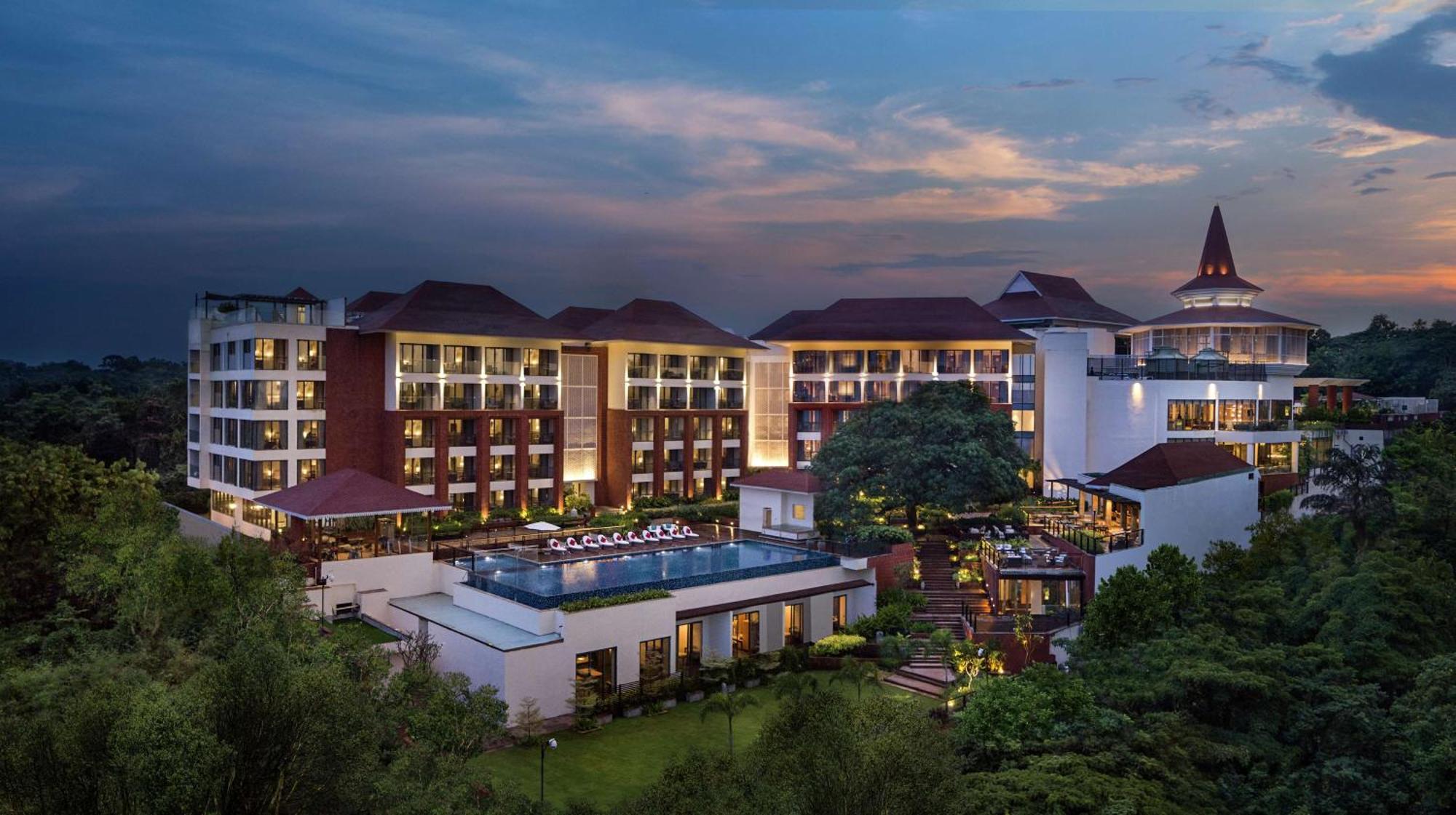 Doubletree By Hilton Goa - Panaji Hotel Ngoại thất bức ảnh