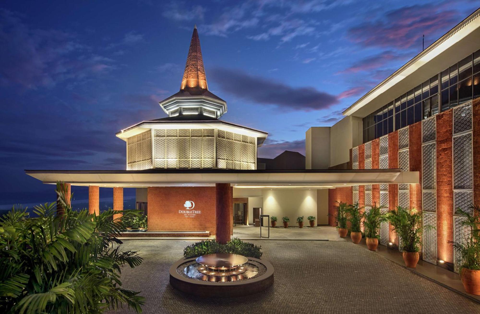 Doubletree By Hilton Goa - Panaji Hotel Ngoại thất bức ảnh